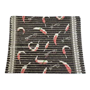 Covor Antiderapant Bucătărie 32x40 cm cu Model Ardei Decorativi, Suport pentru Vase și Blat de Masă