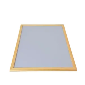 Tablă Albă de Scris 30 x 40 cm – Cu Ramă Din Lemn + Accesorii Incluse | Ideală pentru Mesaje, Planificare și Notițe