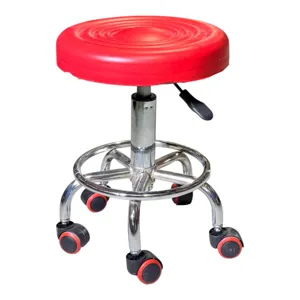 Scaun cu roți , șezut rotund din plastic, bază metalică cromată, culoare roșu, pentru uz interior