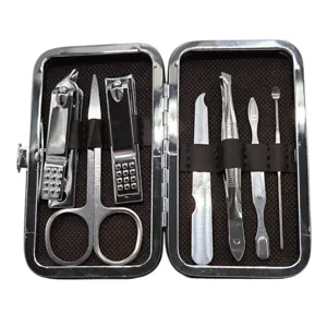 Set Manichiură 7 Ustensile pentru Îngrijirea Unghiilor, cu Etui Compact și Accesorii Metalice