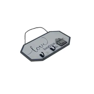 Cuier de Perete din Lemn cu 2 Agățători – Model Decorativ „Love Begins at Home”, Disponibil în mai multe culori