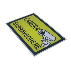 Autocolant Avertizare „CAMERA SUPRAVEGHERE” – Fundal Galben, Autoadeziv, Format Rectangular, Vizibilitate Ridicată
