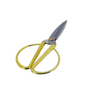 Forfecuță  Aurie cu Lamă de Precizie – Design Elegant, Inox Ascuțit, Ideală pentru Broderie, Cusut Fin și Lucru Manual Detaliat