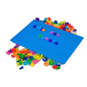 Tablă Interactivă cu Litere Magnetice – Joc Educativ pentru Copii, Design Colorat și Atractiv