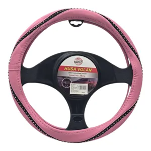 Husă Volan Auto Universal 38 cm Roz cu Strasuri Decorative, Protecție Antiderapantă, Design Elegant și Confort la Condus