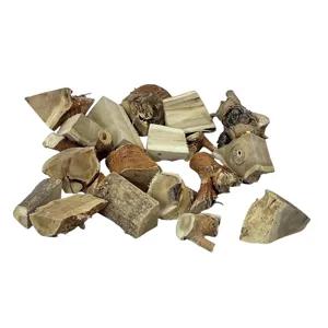 Bucăți lemn natural pentru decorațiuni, set cu forme și dimensiuni variate, potrivite pentru proiecte DIY și aranjamente festive