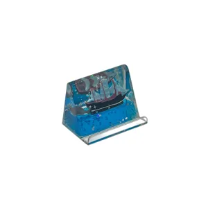 Figurină decorativă suport transparent cu navă și lichid albastru