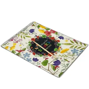 Caiet Orizontal pentru Pictură cu Zgârieturi, Inclusiv Creion, Copertă Colorată, Diverse Modele, Ideal pentru Desen și Activități Creative