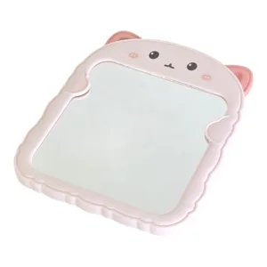 Oglindă decorativă 16.5x19.5 cm cu ramă tip urs, design compact pentru masă de toaletă sau baie