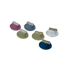 Set 3 Agățători Adezive Rotunde cu Clește Metalic – Capacitate 2KG