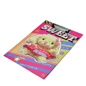 Clipboard A4 Cartonat cu Cleme Metalice – Model Iepuraș „Sweet Life”, Copertă Ilustrată, Disponibil în Mai Multe Culori