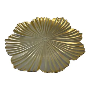 Platou Decorativ în Formă de Floare 33 cm, Auriu, Design Elegant pentru Servire și Decorarea Mesei