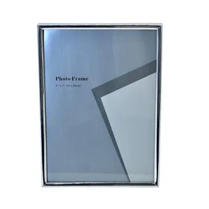 Cadru foto decorativ 13x18 cm (5x7 inch), ramă subțire argintie, design modern pentru birou și decor interior