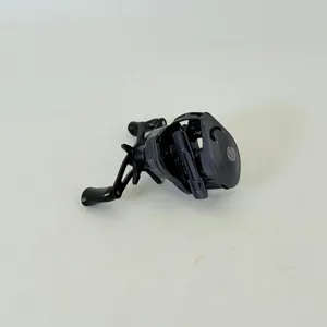 Mulineta Baitcasting SV2000 R – Dreapta, Corp Complet Metalic, Raport 7.2:1, Tambur Adânc, Frână Star Drag, Grip Cauciuc Antialunecare